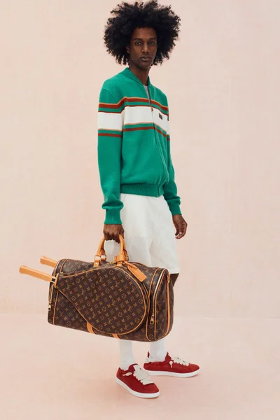 Look 16